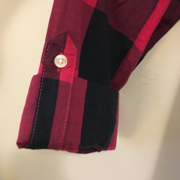 Tommy Hilfiger Classic Black & Red Plaid Cotton Button Down Shirt - Picture 5 of 13